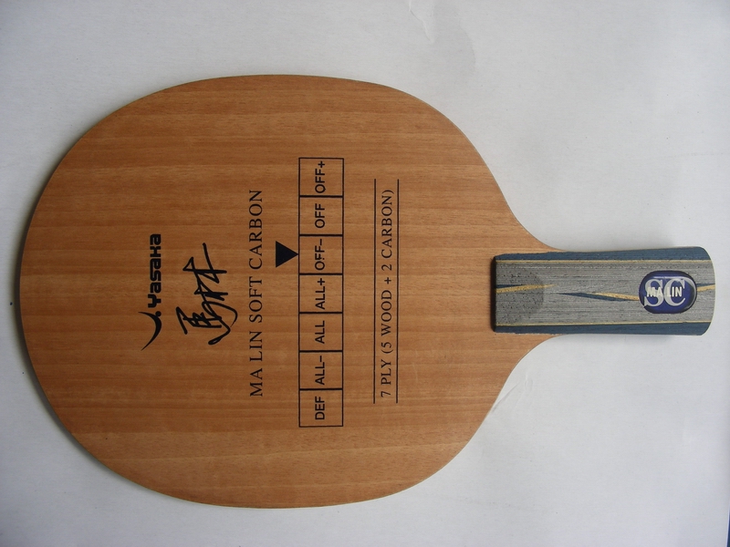 ��һ���ɫ���õ��ϰ��л�����̼��һ���°�ŷ����ֱ̼��