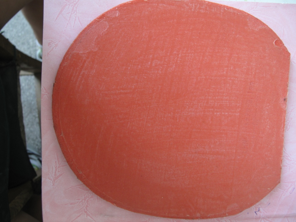 ��һ�ź�ɫT05