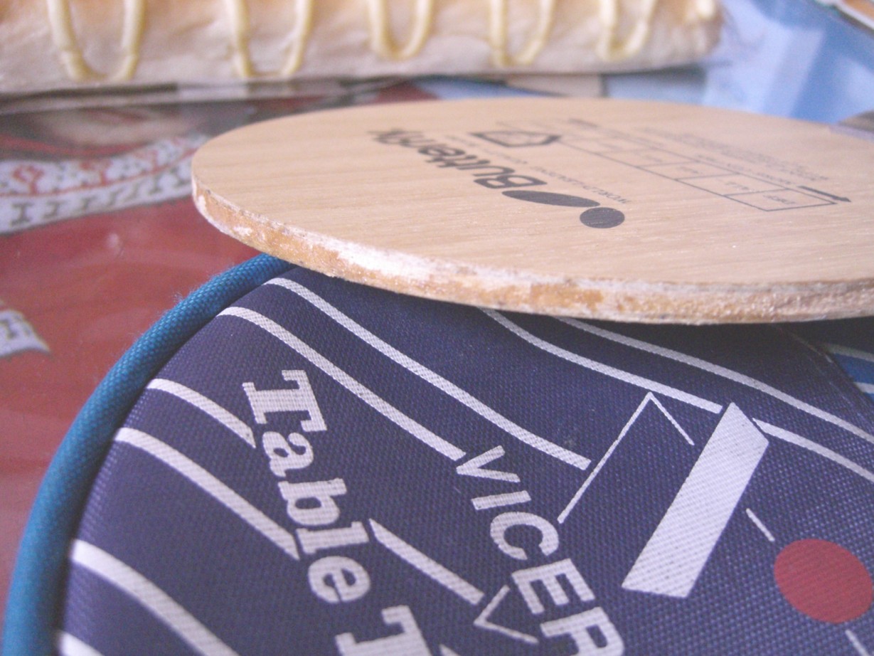 �������ƿƱ���,��ͬ����С��ʡ������ɫ40��,��������Ƥ����.200Ԫ����