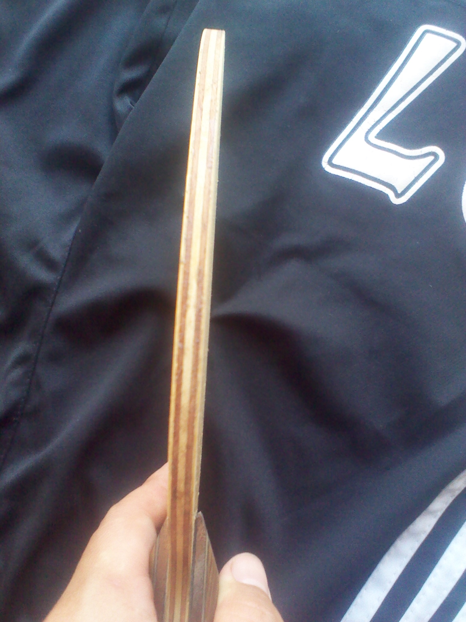 ����ɫ�����������������ִ��� 560 ����