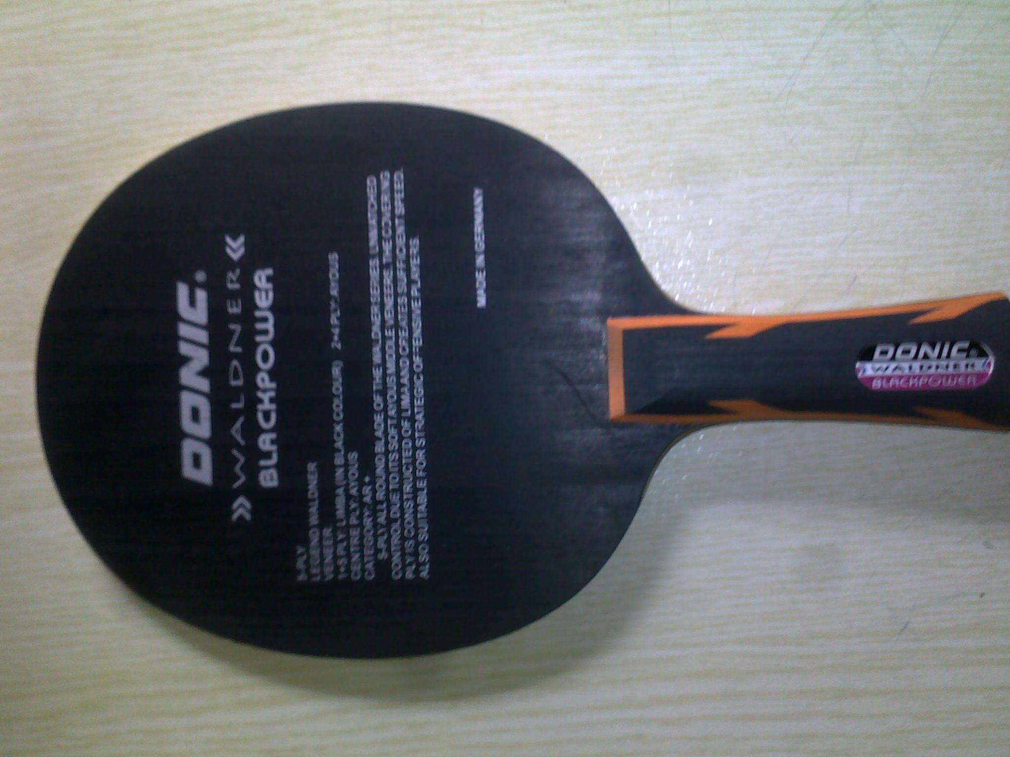 ����ɫ���µĺ�ɫ������120����