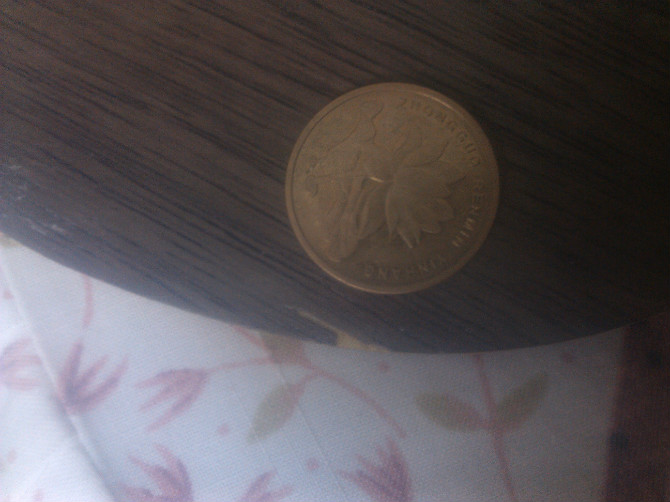 ���·������ϴ�ͼ�ˣ��л�������һ�ѣ�����90g���ң�250���ʡ�9�º�ɫF1һ�ţ�80����