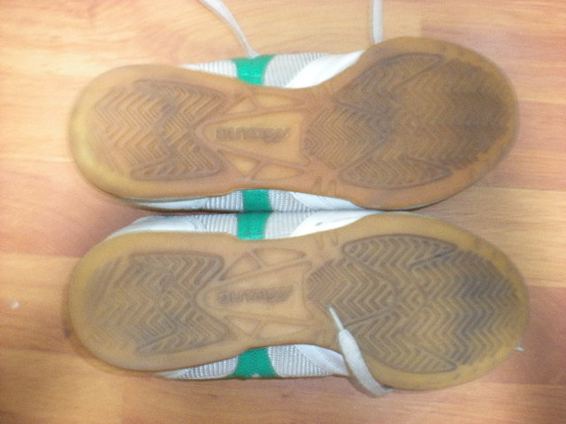 �����ѵͼ۳����õ���˫��Ь������Ũ�Ͷ�����ɣ�