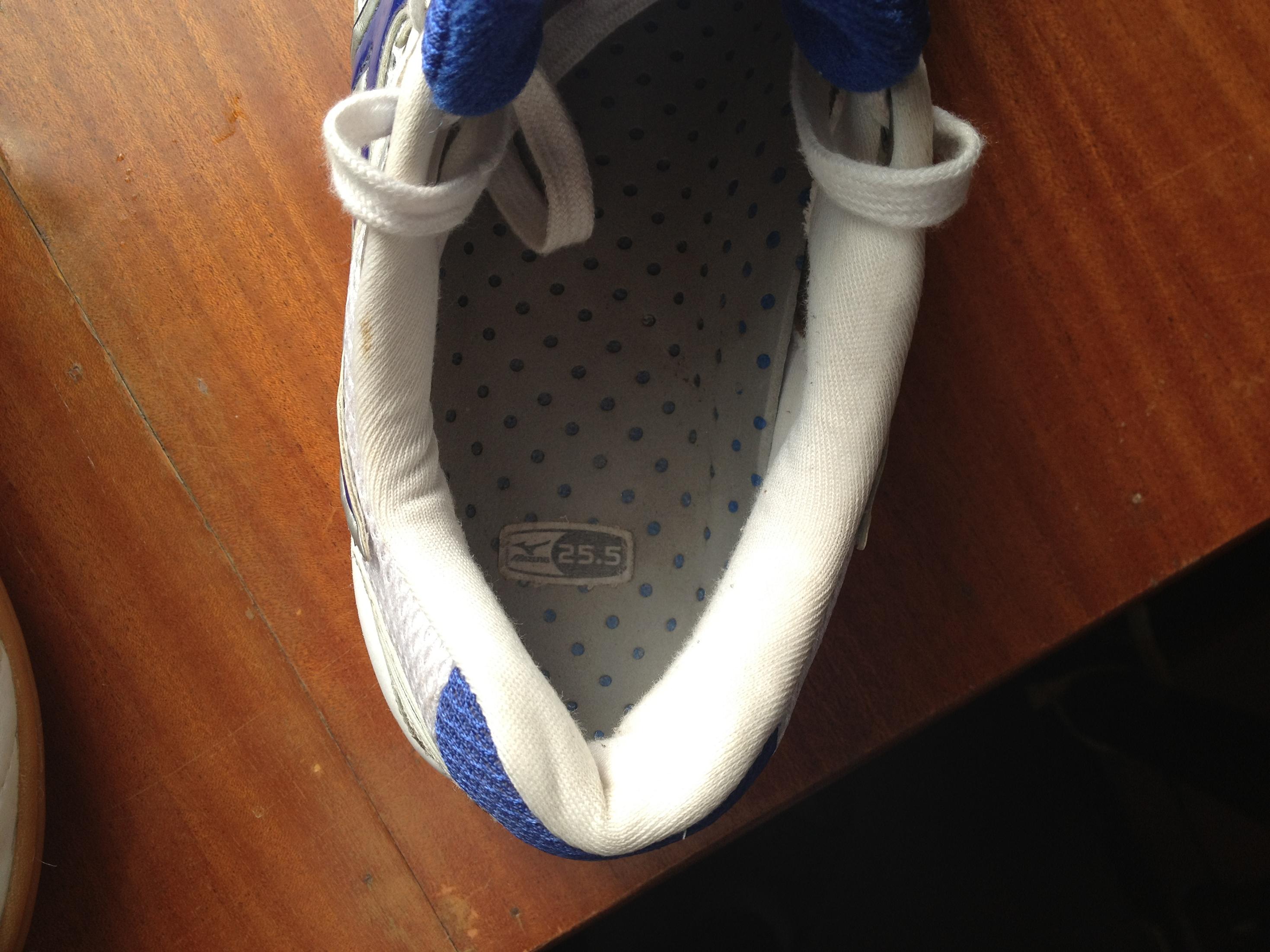 ������С������һ˫����Ũ��Ь