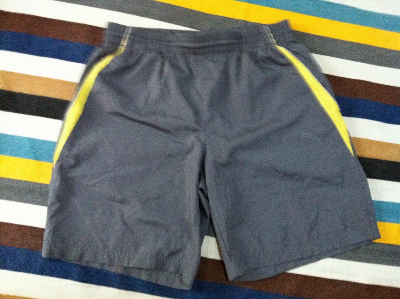 ��ֱ���� Ψ������ XIOM �� V  ����ɫ�� +  �̿�