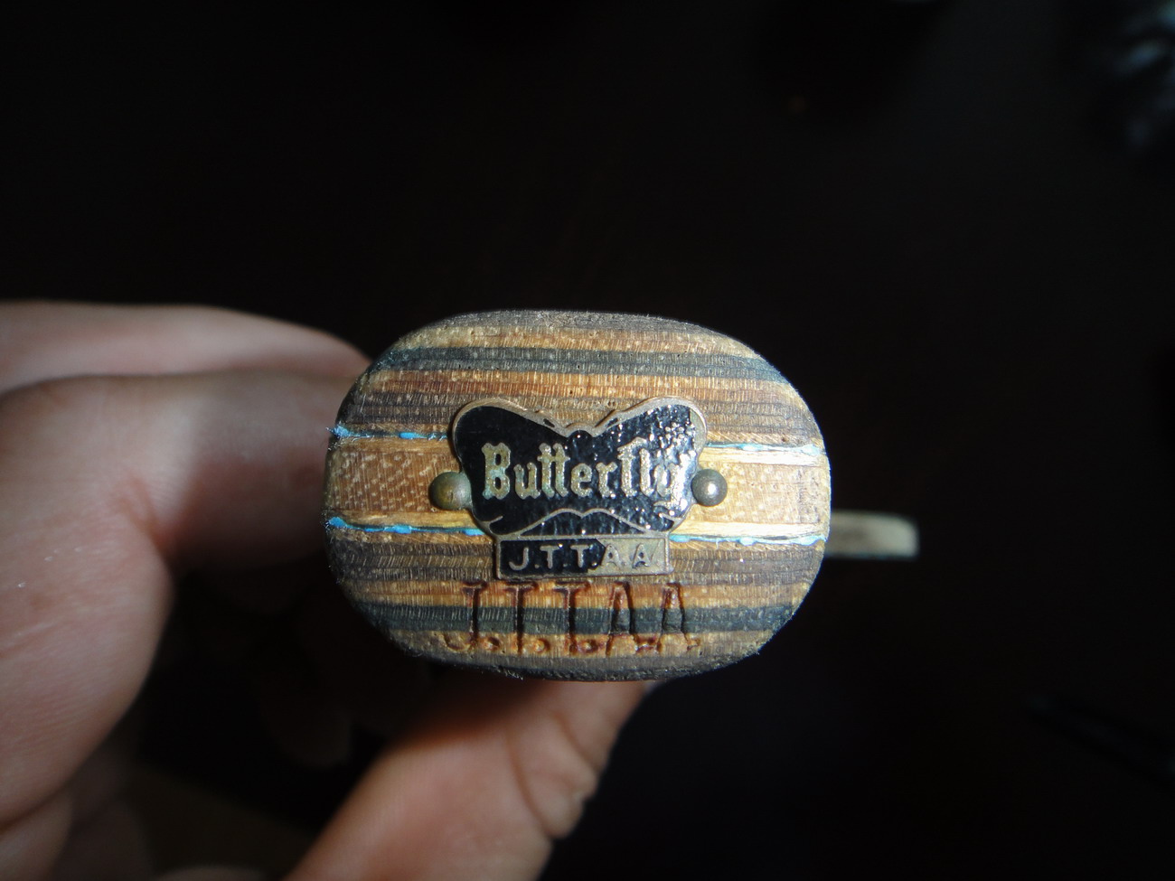 ƽͷ����������ɫ�µ�J���K�����ƺ�����QQ799914079