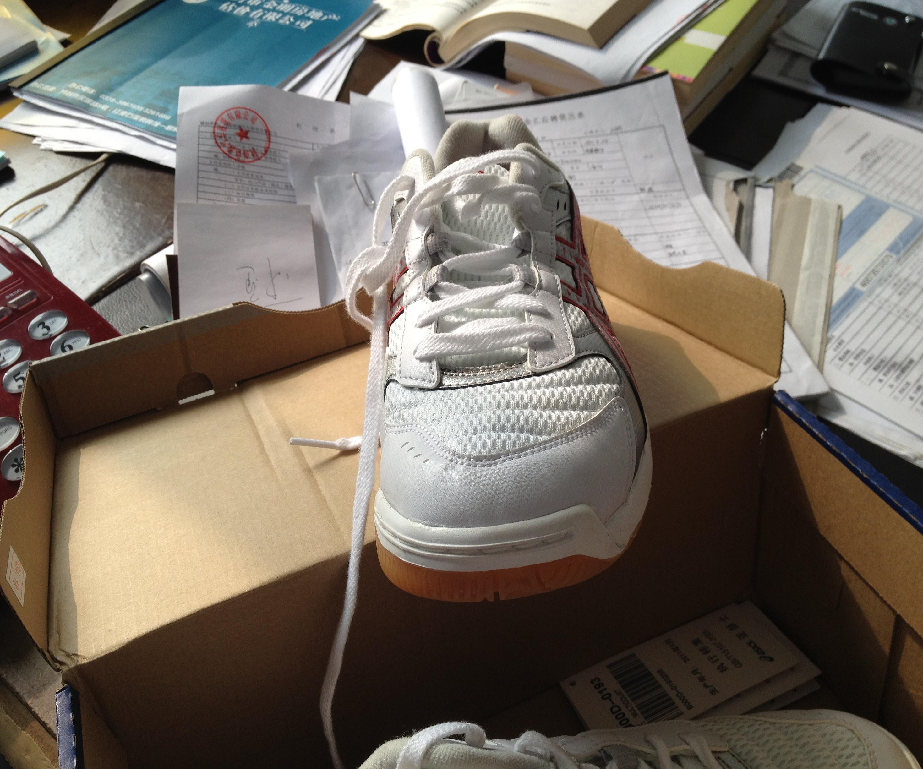 ٳһ˫asicsƹЬ׼40.5