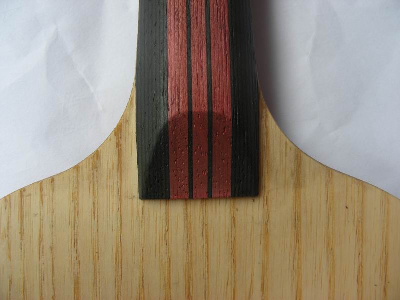 �ڰ����ѳ�һ���Ʒ��ó�ɫС���ٺ��FL�� 84�� �ָзǳ���