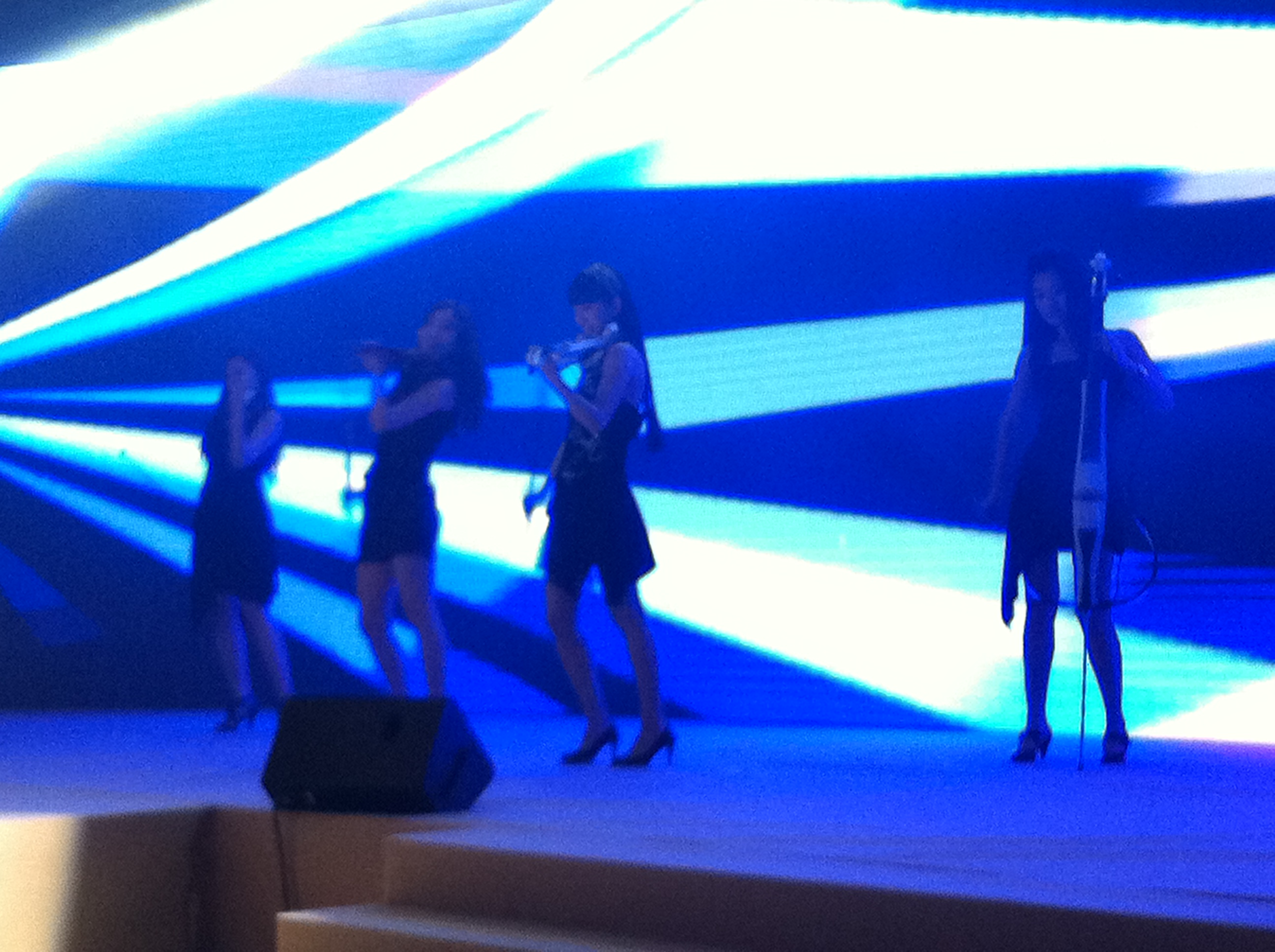 ������ݣ�����Ʒ���л�ST�����95��400Ԫ���ϰ����+ ����FX���150Ԫ��98��ST������8+�켫3+����3���160Ԫ��99�º�ɫSINUS ALPHA170Ԫ��42�Ⱥ�ɫ�ϰ����100Ԫ��