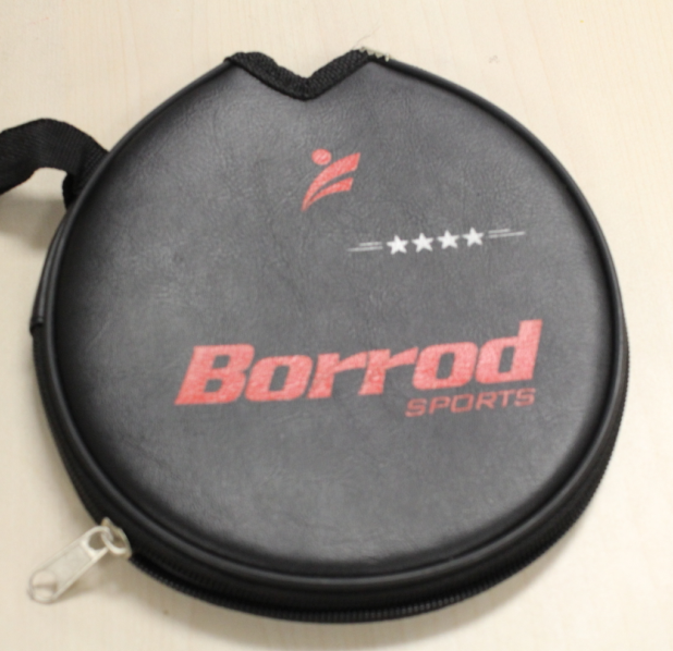 ��Ǯ���� ���3��2�ţ������ˣ�1�� ������1��  һ������