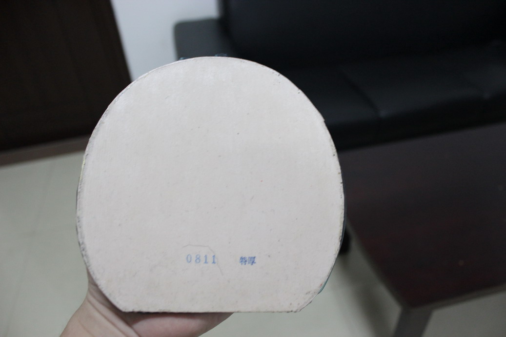 �����������һ���켫����һ���ɫ�ã�һ���