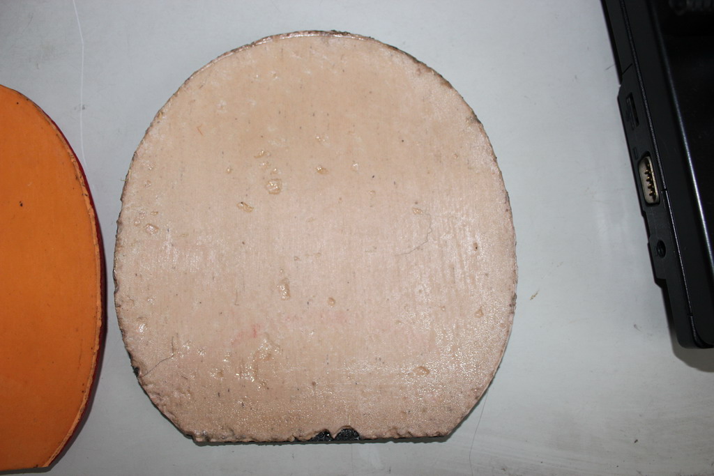 �����������һ���켫����һ���ɫ�ã�һ���