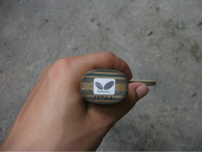 ����Ʒ�������VIS��450���ʣ��ó�ɫ�ĿƱ�����270������