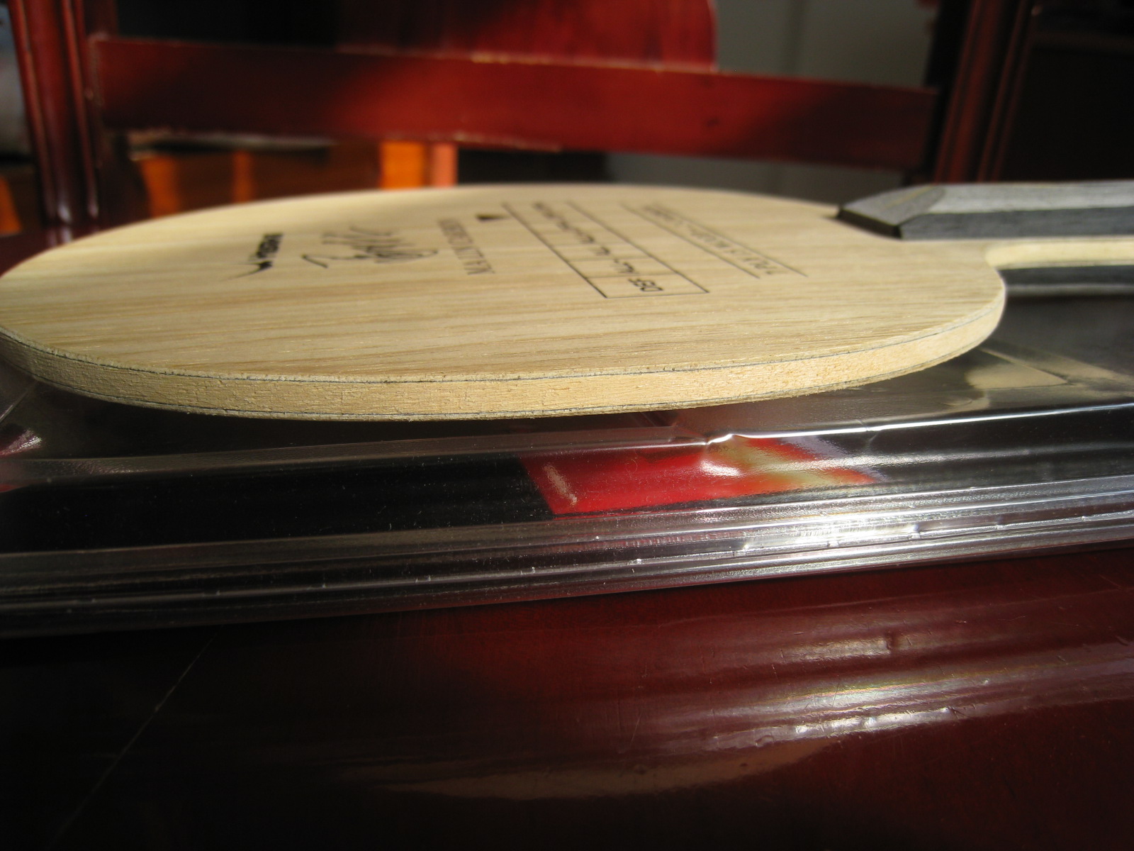 �ó�ɫ��̼ 300�����