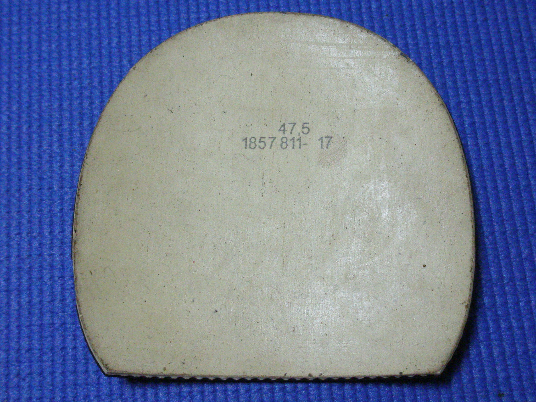 �����Ѷ�����Щ���õ�ֱ�弰��Ƥ����������̼���ѳ�����OC����ľ���׽��к��µ��տ��ɫһ�顢����OMEGAIIһ�顢��Z���顢������ī��˹�أ�m2000NX�غ�һ�顢��������cһ�顢����OMEGAIII47.5��һ�顢���ʹ�Z47.5��һ�顢�����������ɫһ�顣�������顣