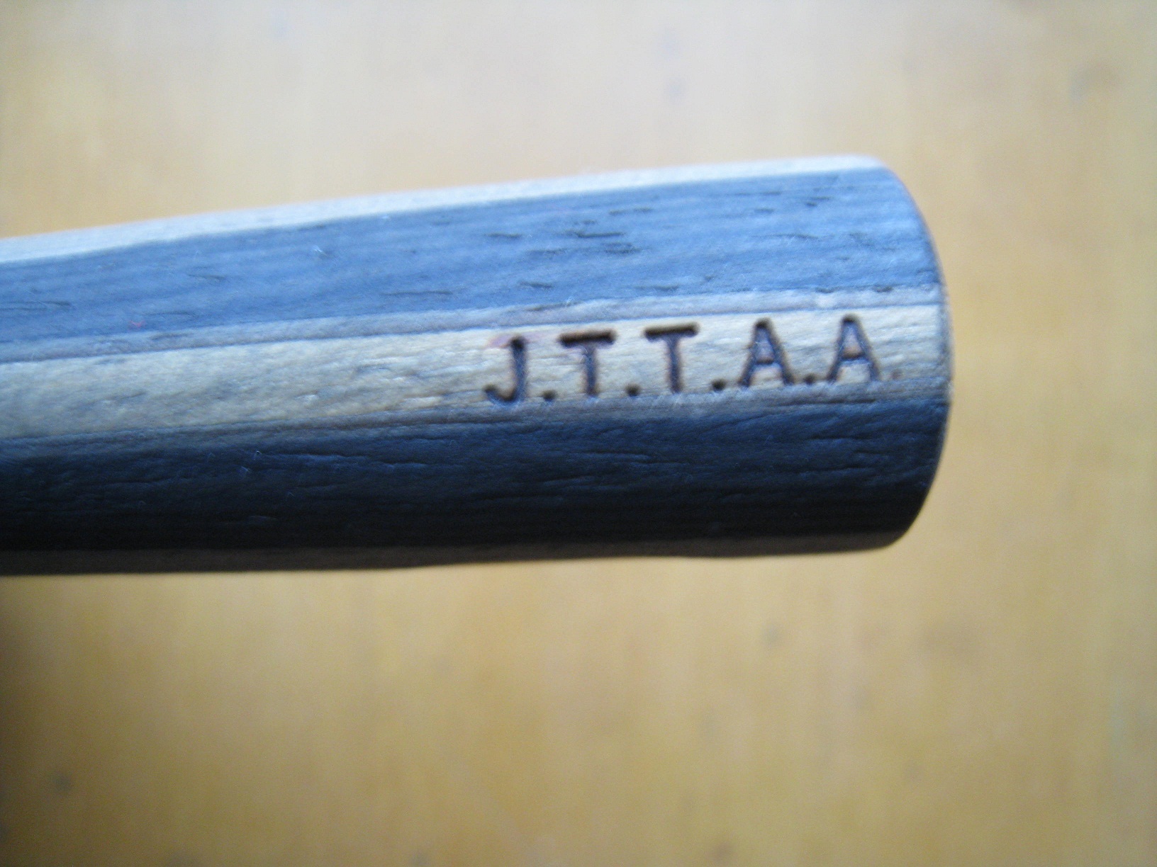 �����ѳ����հ���̼