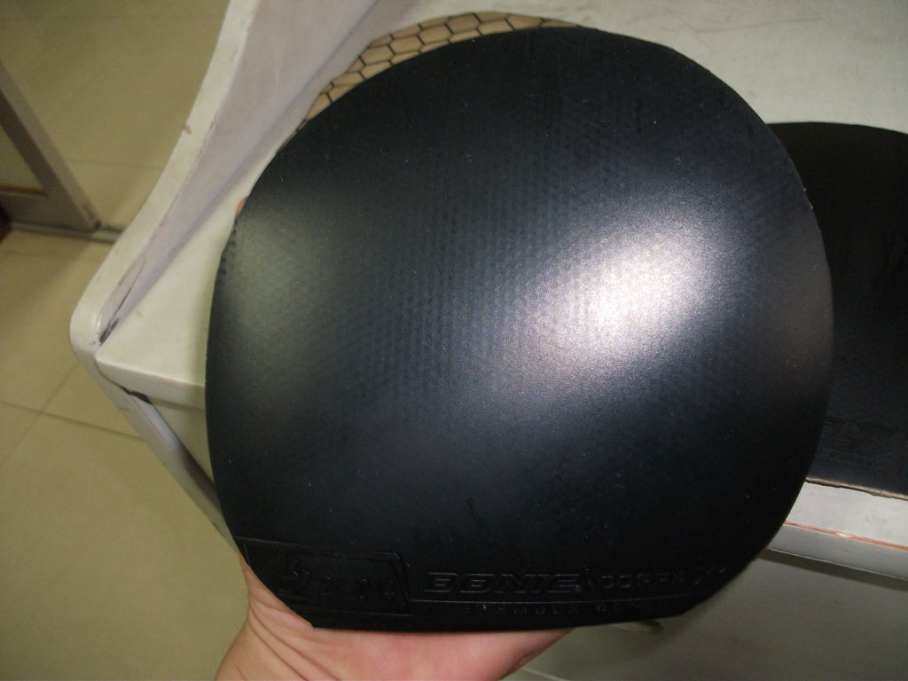 �������ɫ�����Ľ�Ƥ��һ�����˲���X1��һ�齿��Ψ�����޺�V��60Ԫһ�飬���������120Ԫ����ݡ�