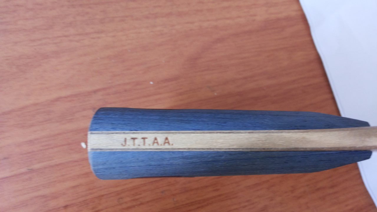 ��һ���ɫ������YE��