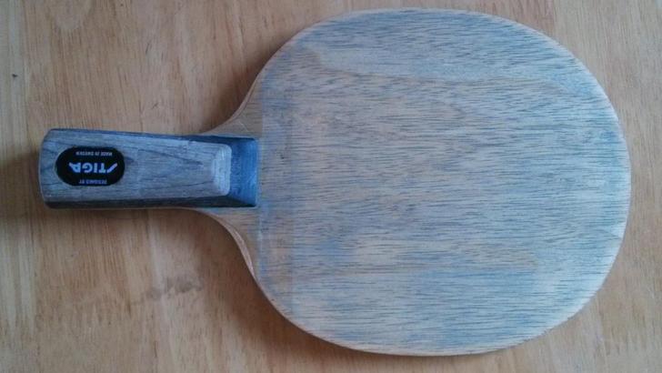 ����˹�ٿ��ڵ׽���ľ�װ壨�������ţ�