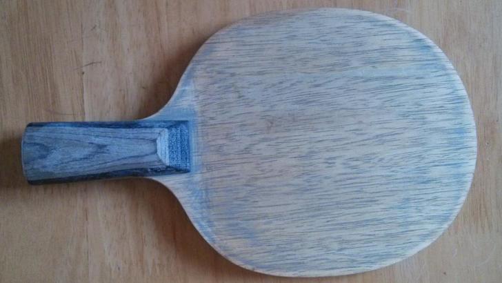 ����˹�ٿ��ڵ׽���ľ�װ壨�������ţ�