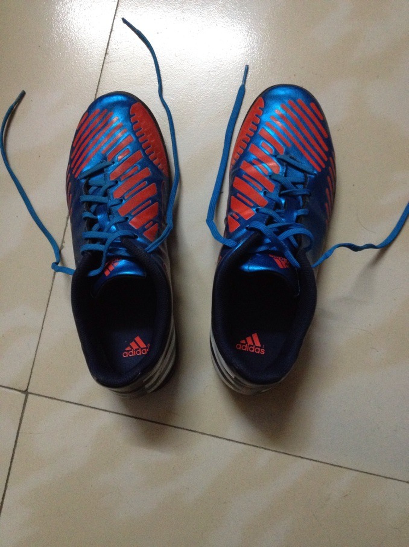 ��ɫ����ST BOLL ALC��һ˫���ϴ�˹��Ь