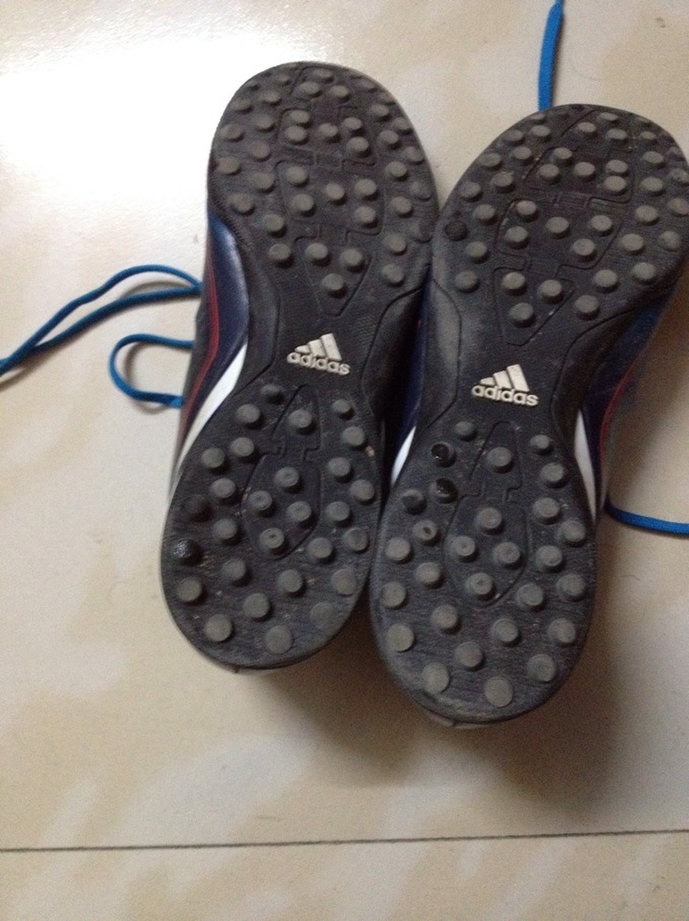 ��ɫ����ST BOLL ALC��һ˫���ϴ�˹��Ь