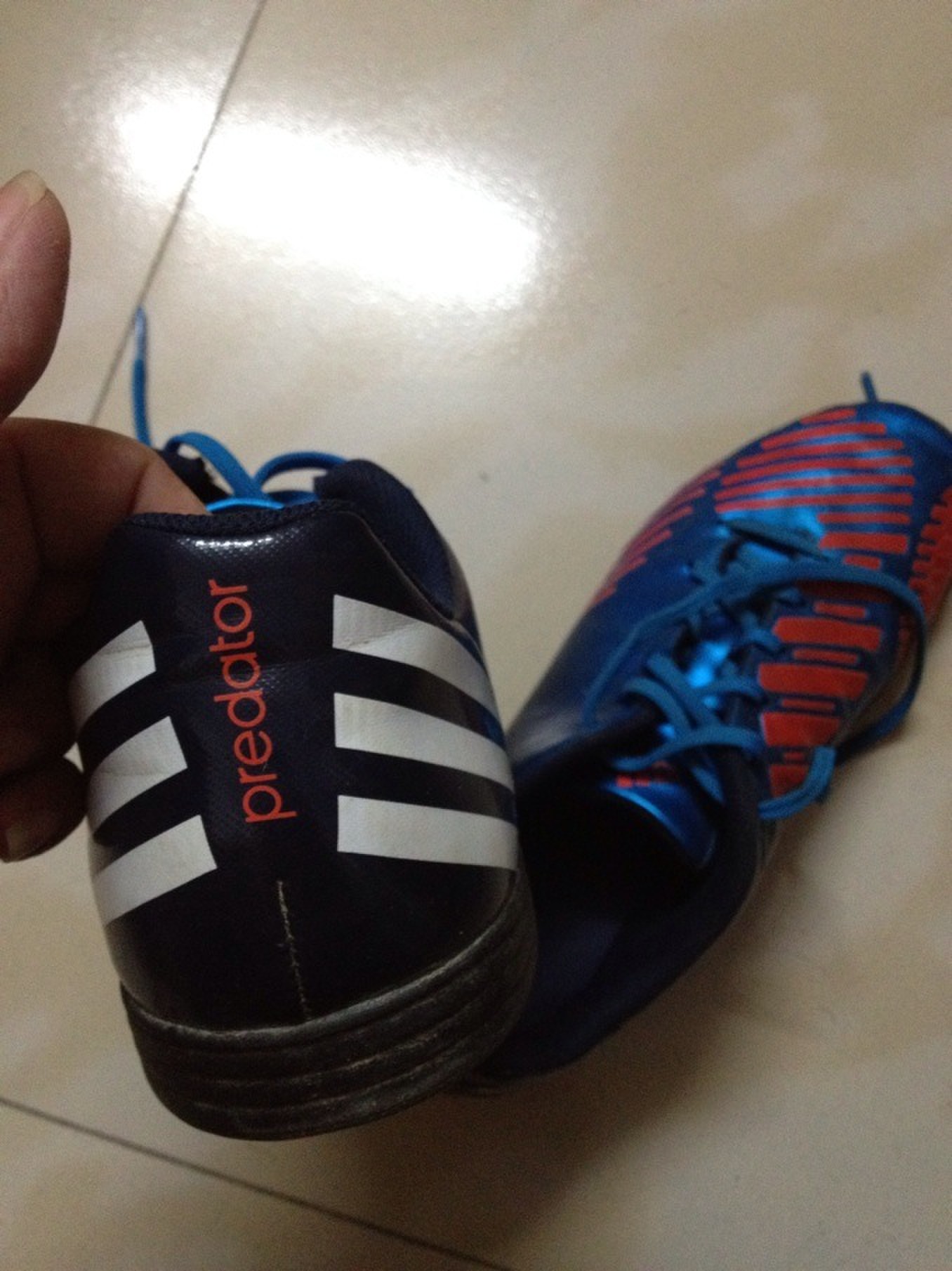 ��ɫ����ST BOLL ALC��һ˫���ϴ�˹��Ь