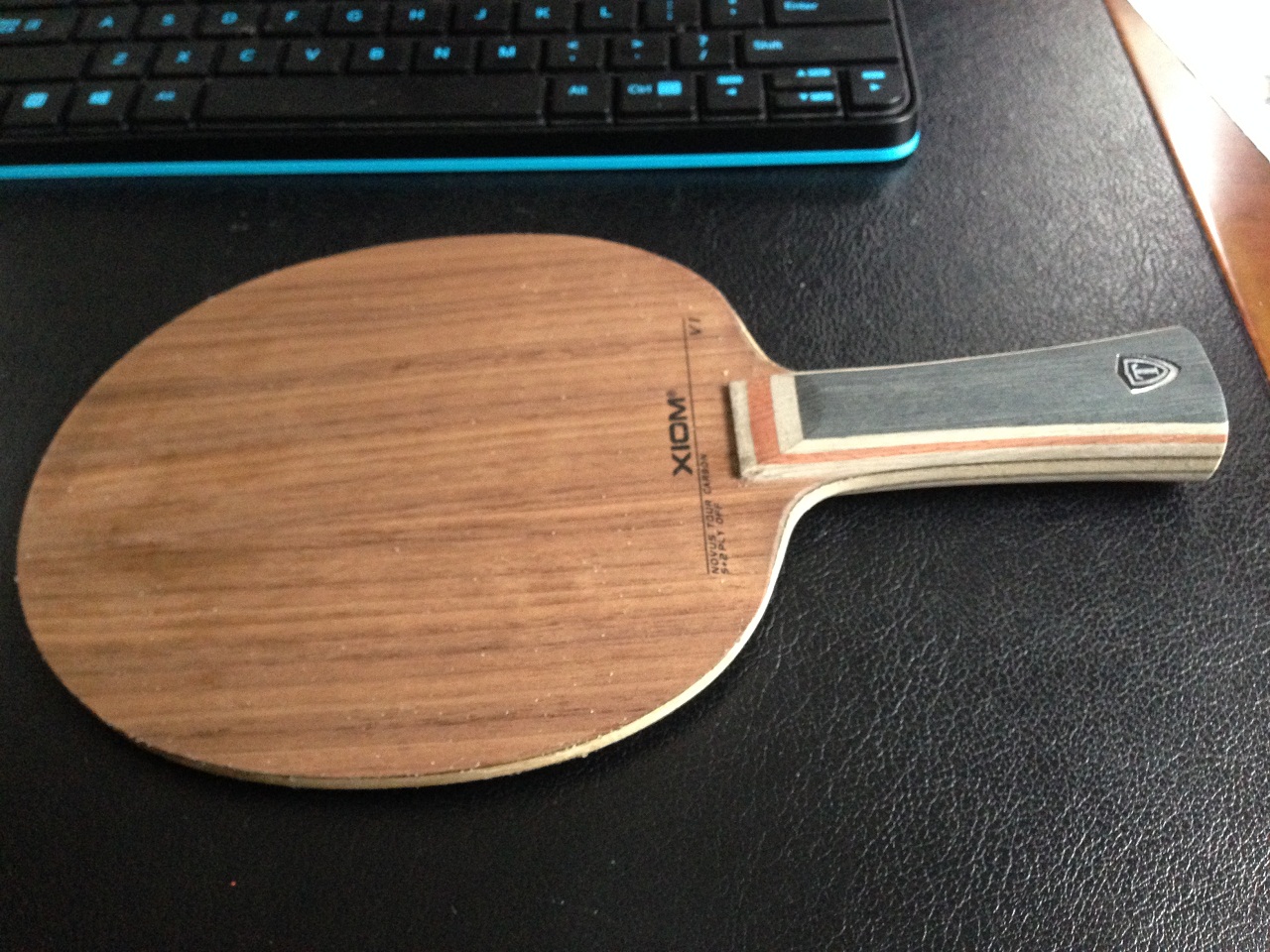 ��xiom v1 ���� ���1�� 300����