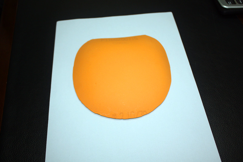 ����ɫ��������38����¹������һ��������̽��