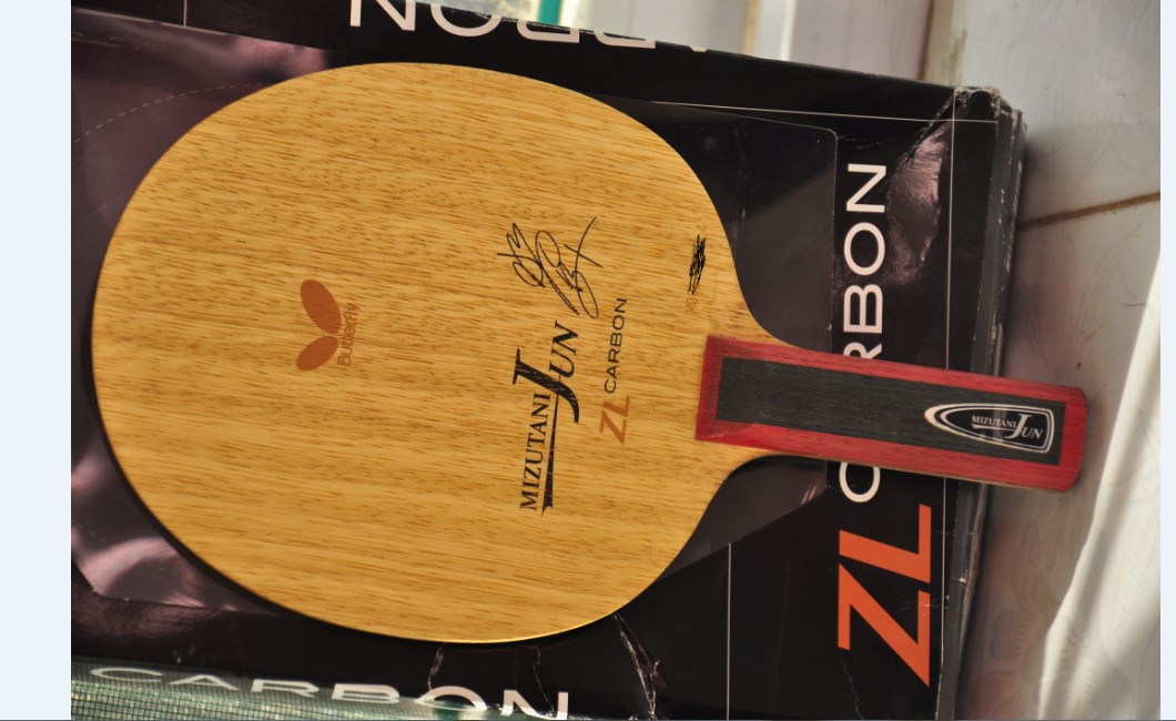 �ڳ�һ��ˮ���� �ó�ɫ ����  �ϸ����ͼ �῵D3X����