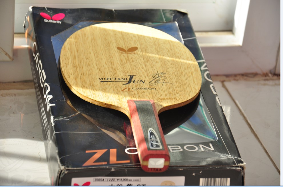 �ڳ�һ��ˮ���� �ó�ɫ ����  �ϸ����ͼ �῵D3X����