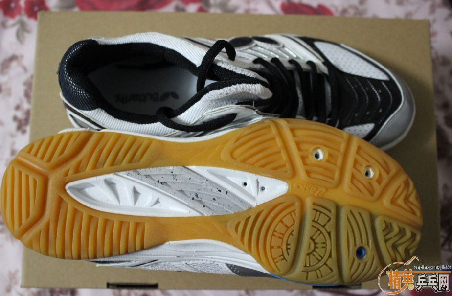 ���ձ�����ƹ����Ь