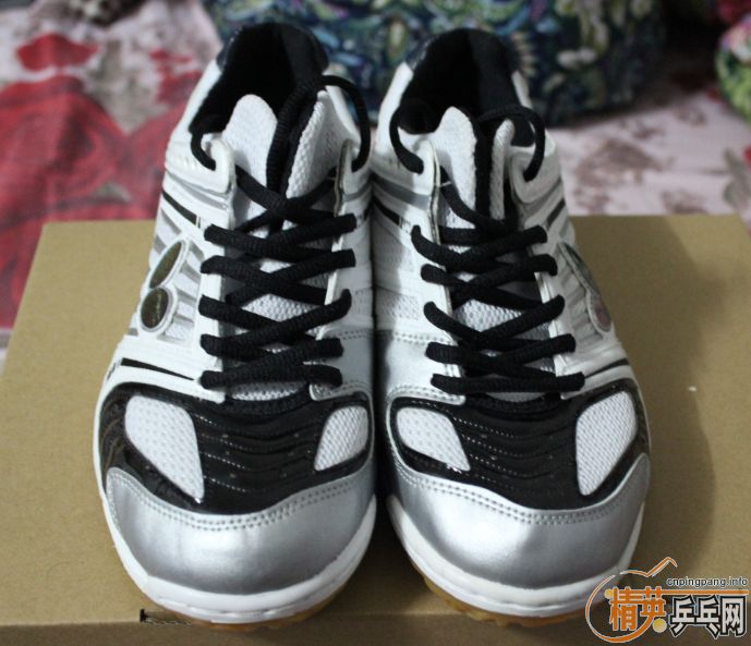 ���ձ�����ƹ����Ь