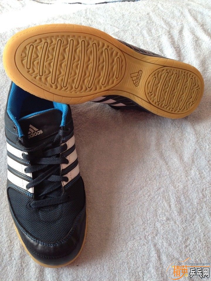 ��ɫ���ϴ�˹ƹ����Ь