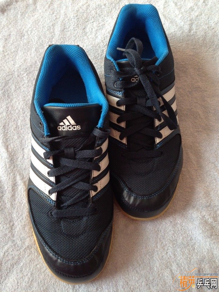 ��ɫ���ϴ�˹ƹ����Ь