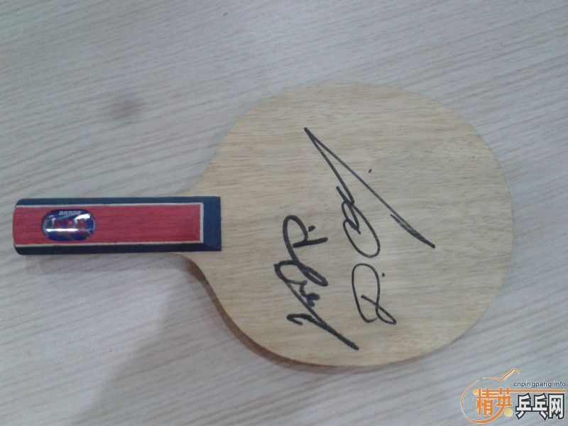 ���ǩ�� ��  �в��� ���� ��ʫ�� 300 �Լ���Ʒ��