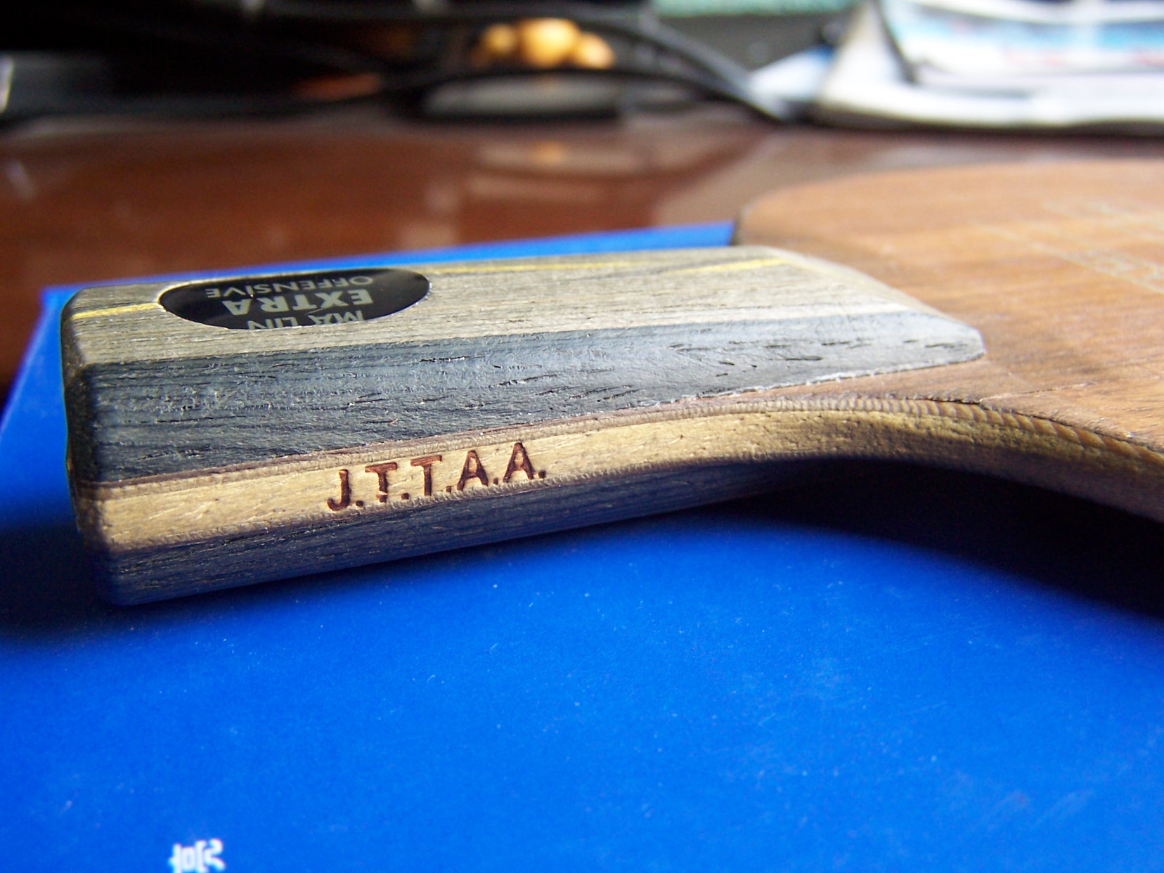 ���ѳ����������ϰ�YEO��С��ǩ����