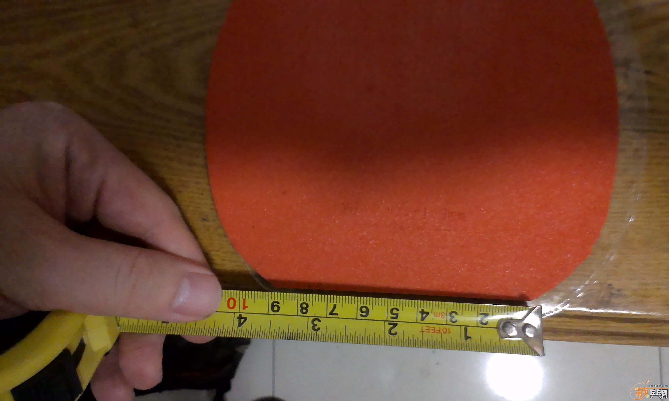 ������ɫ�׽�