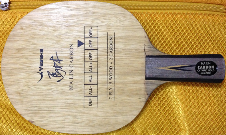 ���ϰ��հ���̼����ɫ��о���ų��£���ͼ���ǳ�����