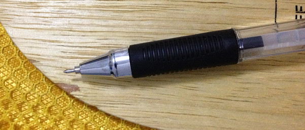 ���ϰ��հ���̼����ɫ��о���ų��£���ͼ���ǳ�����