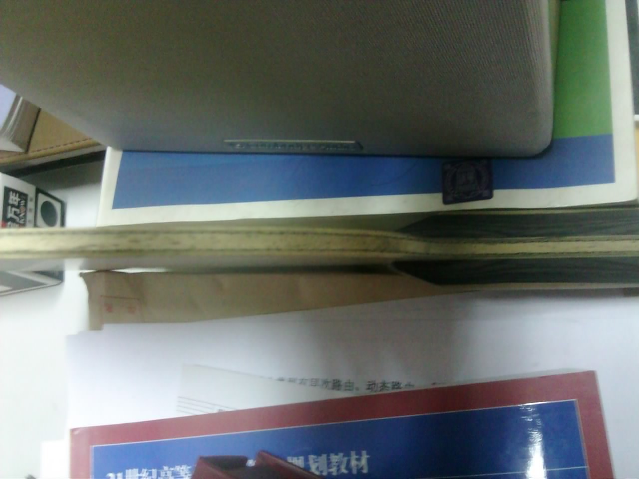 J������������