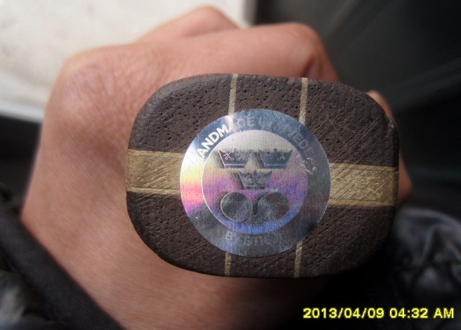 ��˹�ٿ���ǿ̼�غͺ�ɫ���װ� ��ɫPOWER LT     ���600��,ʹ�����39��2.2���ʡ��һ�顣