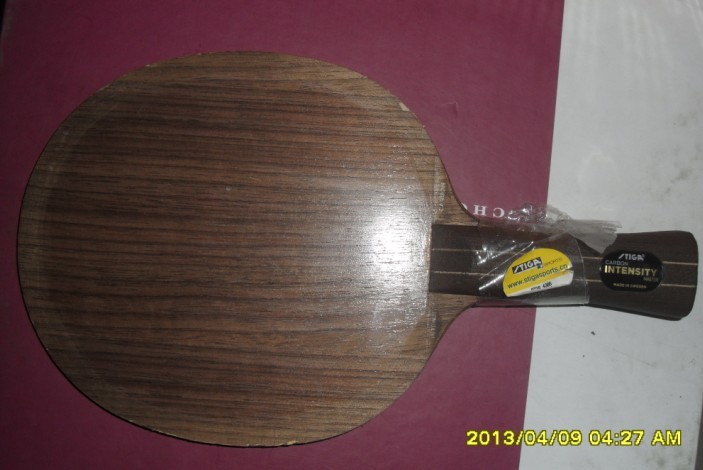 ��˹�ٿ���ǿ̼�غͺ�ɫ���װ� ��ɫPOWER LT     ���600��,ʹ�����39��2.2���ʡ��һ�顣