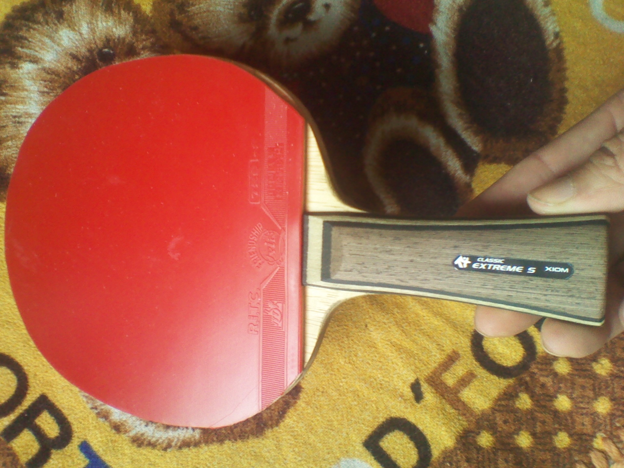 ���µĽ����ռ�ɷ�װ������  ��һƿ��ˮ