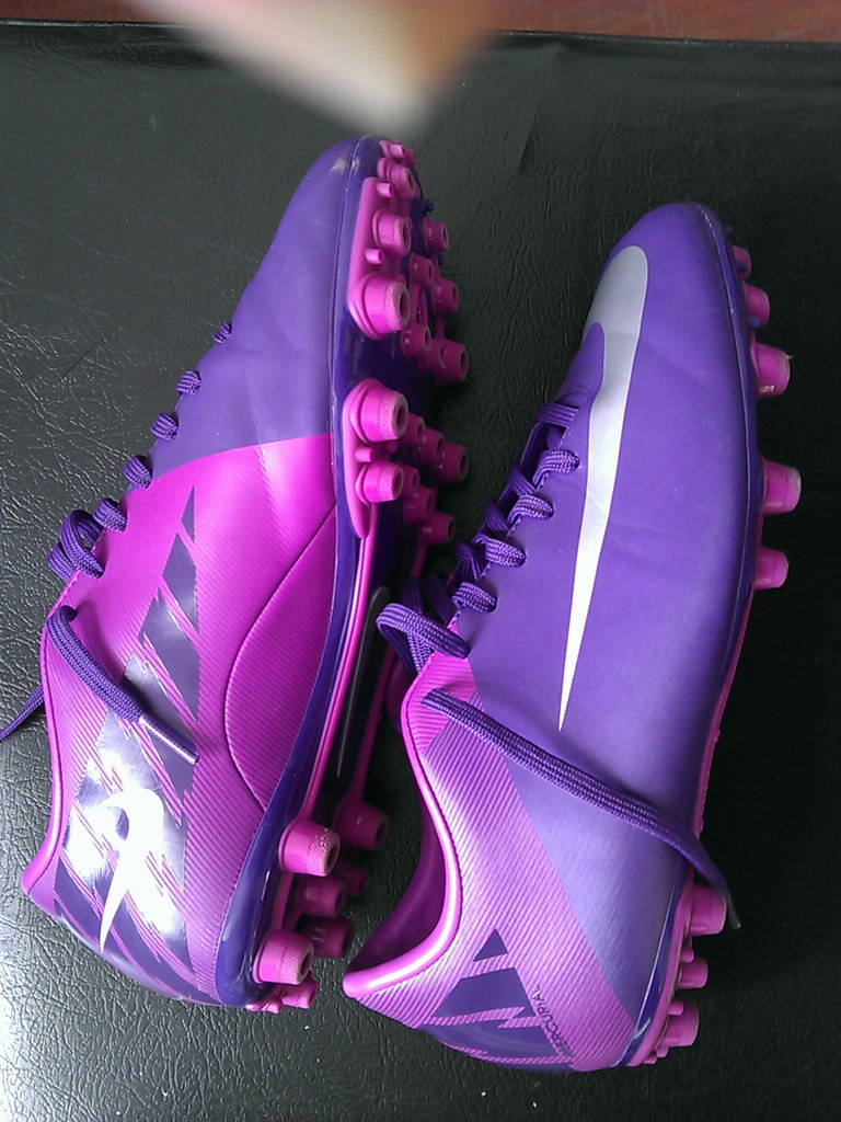 ��һ˫�Ϳ˵Ĵ̿�7,40�룬��ϲ����