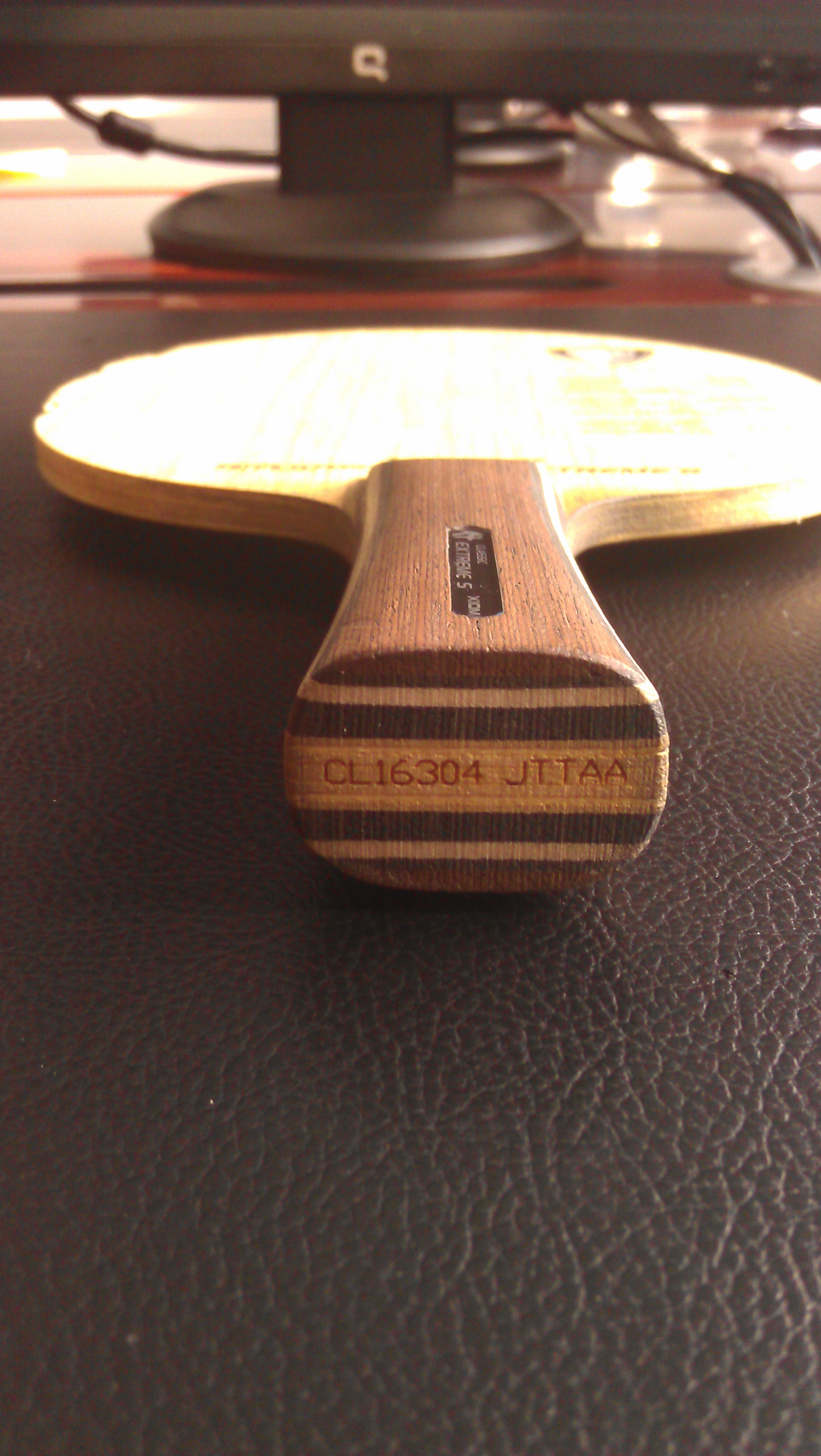 �����ռ�ɷ7�д�ľ�װ���һö���ͺ���ֱ���׽�һ��220���ʡ�