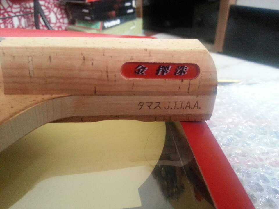 Ͻ