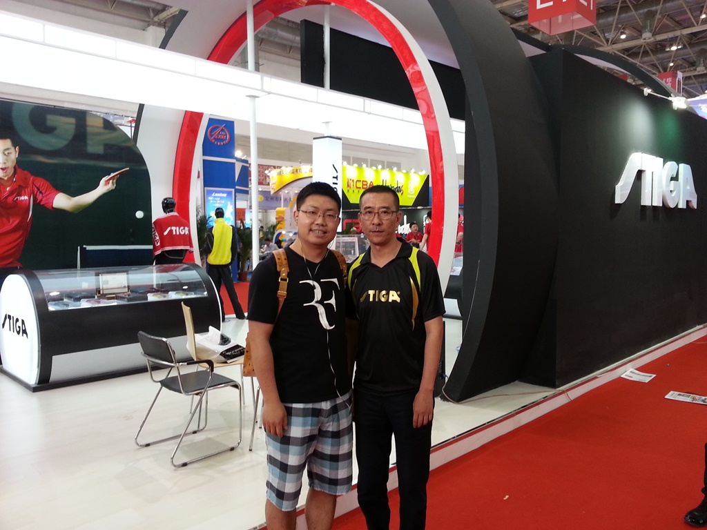 �岩�����С̸�ջ��Ա��Ͷ��ɵĺ�Ӱ