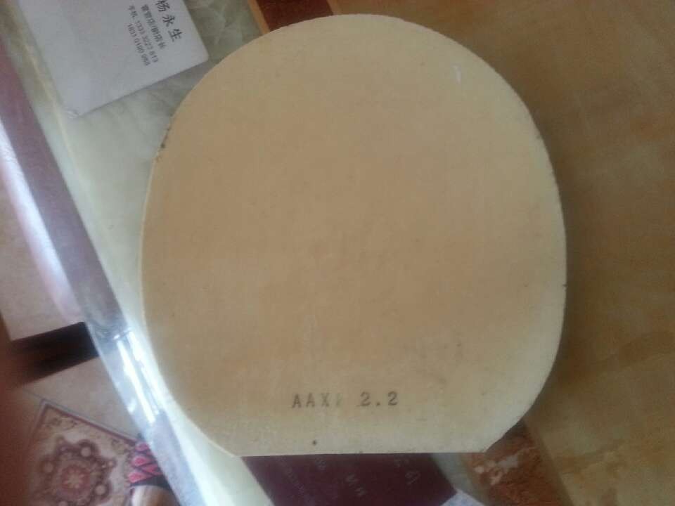 ��ţ �����¿� ��ɫ