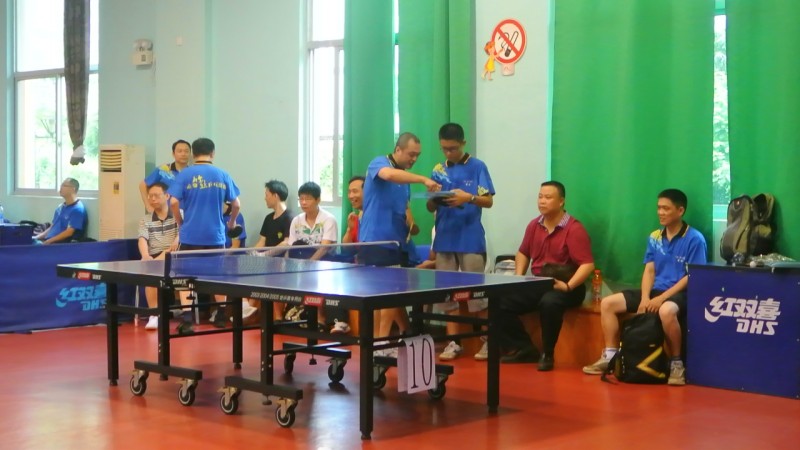 13��6��22�վ�Ӣ�������׽조������˿�屭��ƹ��������ɼ�����Ƶ��������Ƭ